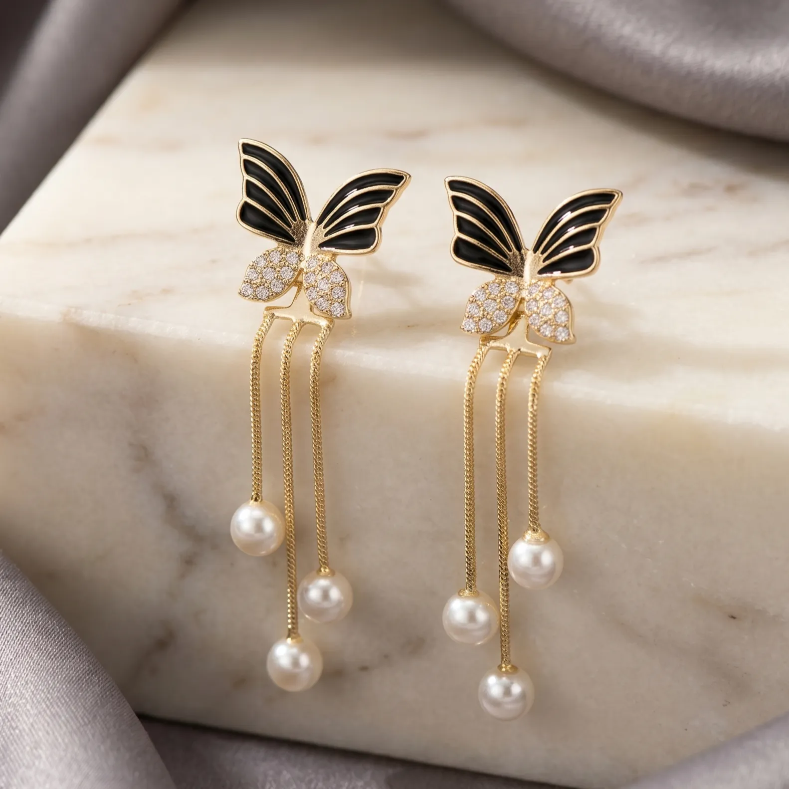 Cubic Zirconia Decor Butterfly & Faux Pearl Drop Earrings